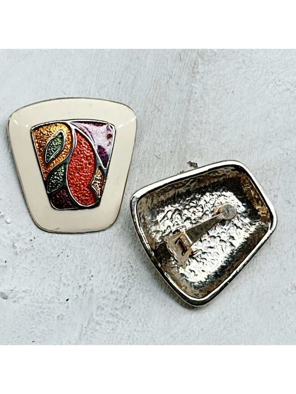 488mc. Goldtone Enamel Clip ONs Vintage